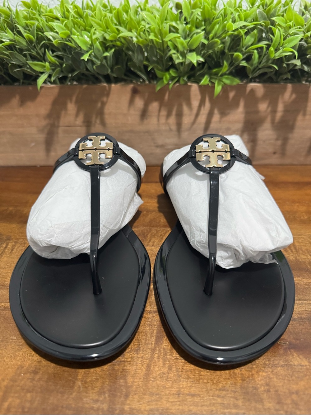Tory Burch Mini Miller Jelly Thong Sandals Black Gold 166808 Womens Size 10